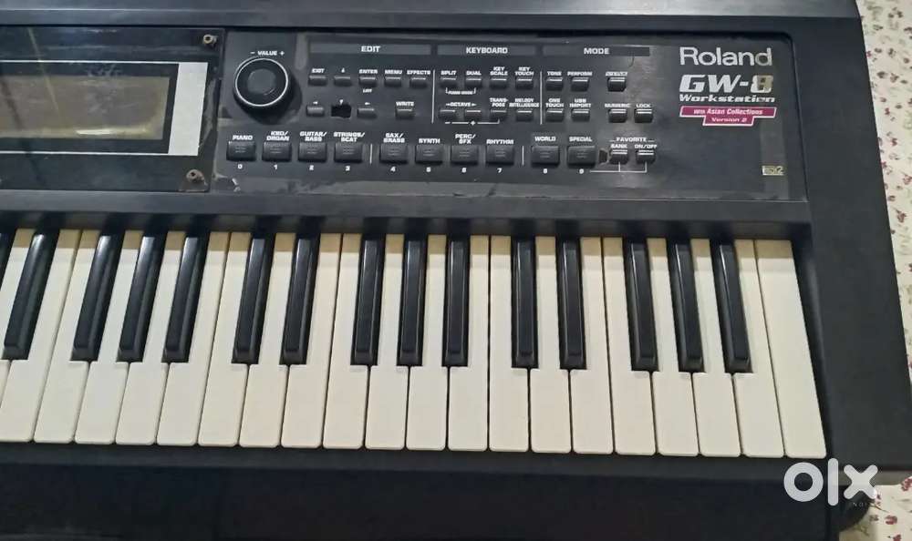 Roland GW8(Workstation) version-2