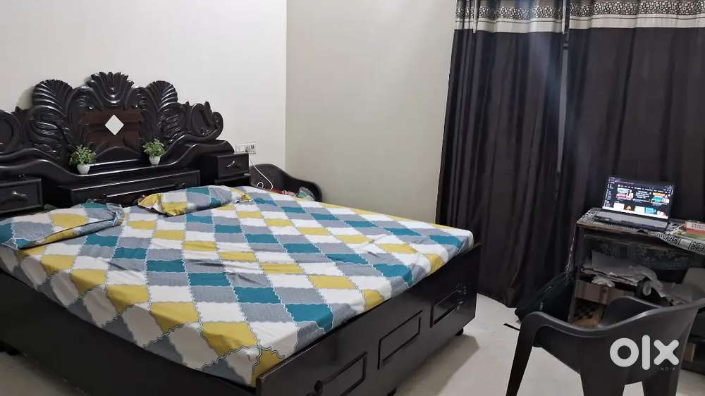 PG with food for Professionals and Student