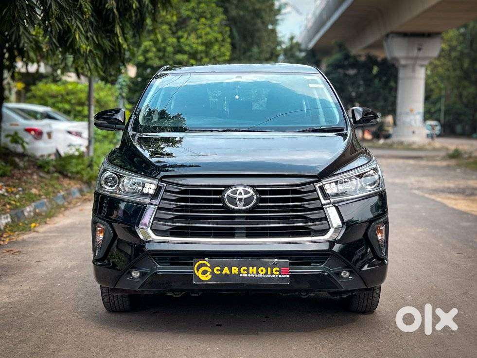 Toyota Innova Crysta 2.4 V 8 STR, 2022, Diesel