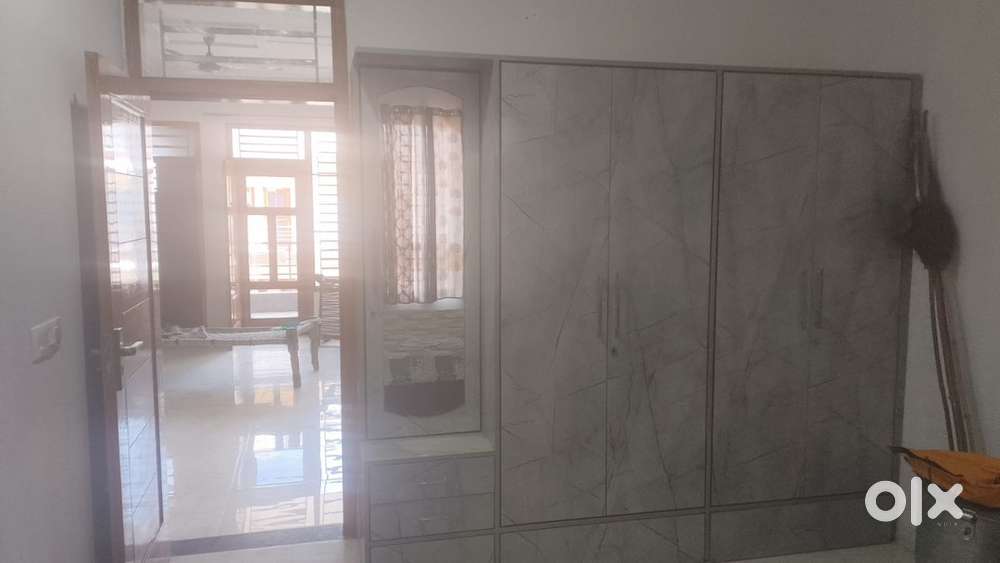 First floor 2 bhk for family n girls onlyat Aerocity Mohali