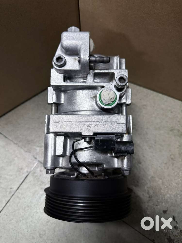 XUV 500 CAR AC COMPRESSOR ORIGINAL AC COMPRESSOR GENIUNE OEM/OM TESTED