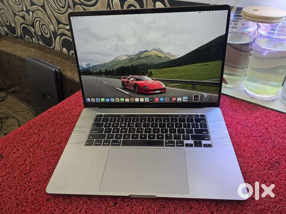 Apple Macbook Pro 2021 i7 16gb 512gb 5.5gb Graphics 16inch Retina