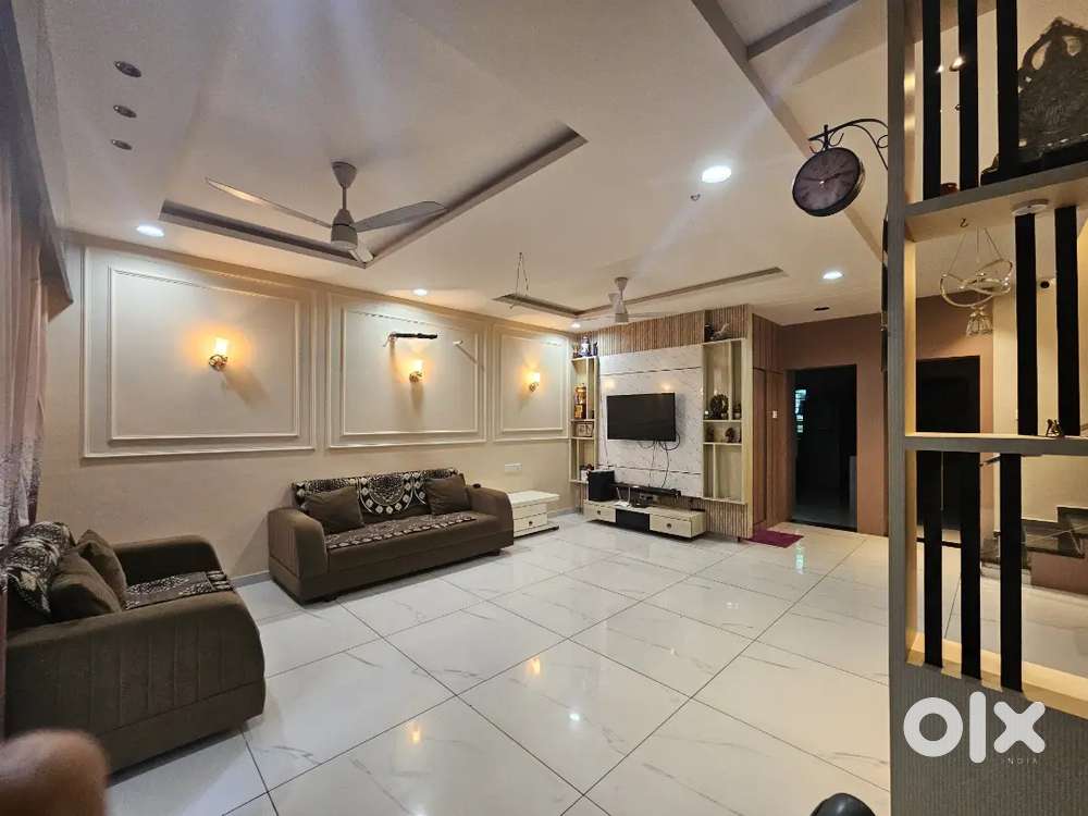 Fully furnished home in close wall society