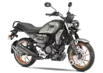 New Model FZ new Fresh condition. 2500 km run .Bike owner as a Doctor.