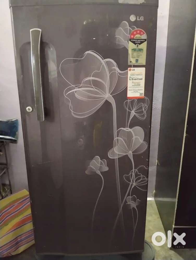 Sell my Fridges 8000/-