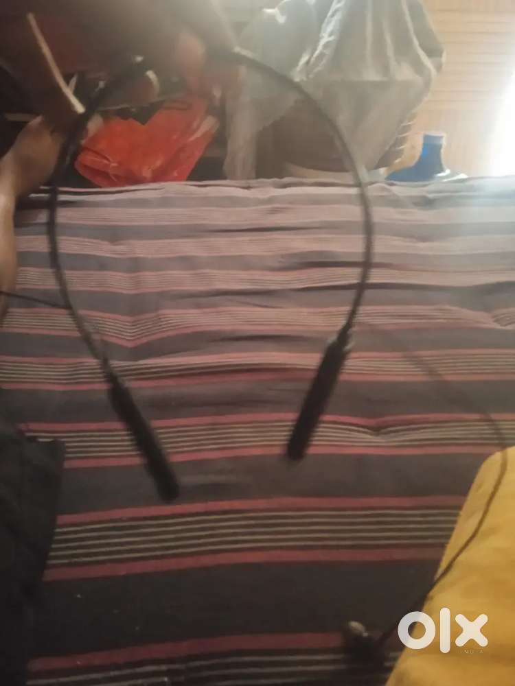 Neck bend for black colur price for 100