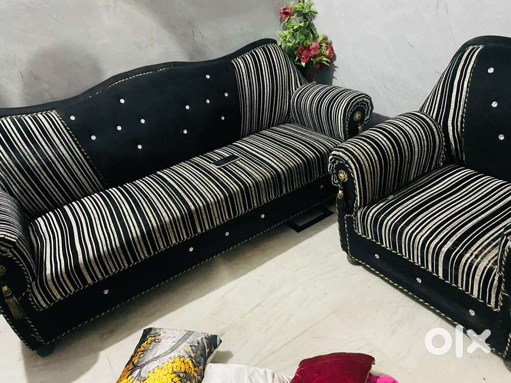 Sofa set with Table mirror