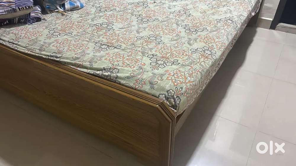 King size bed and cot