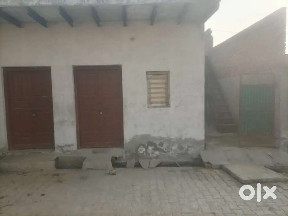 Room available with washroom only in 2500 hundred good water + electri