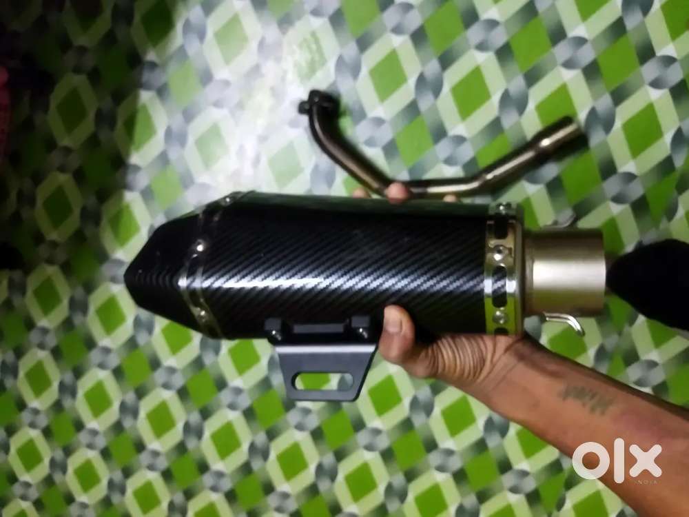 Universal akrafobik exhaust with ntorq 125 band pipe