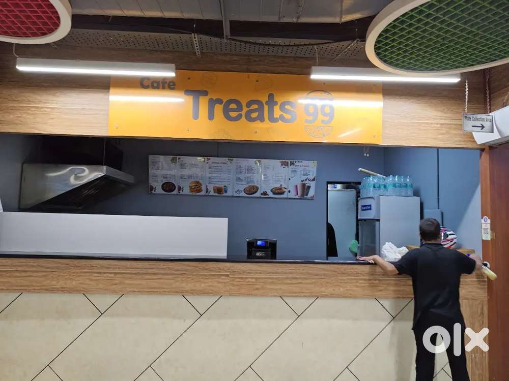 Chinese master and assistant (Nepal person)