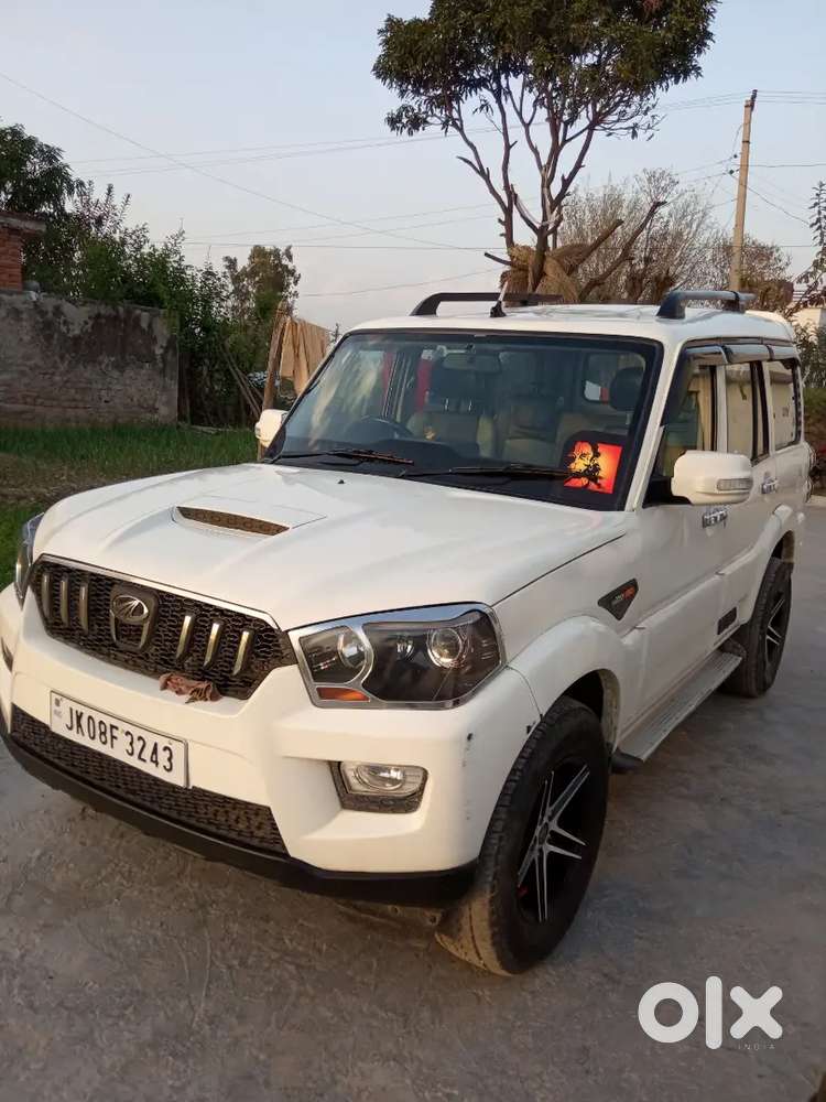 Mahindra Scorpio Classic 2016 Diesel 100000 Km Driven