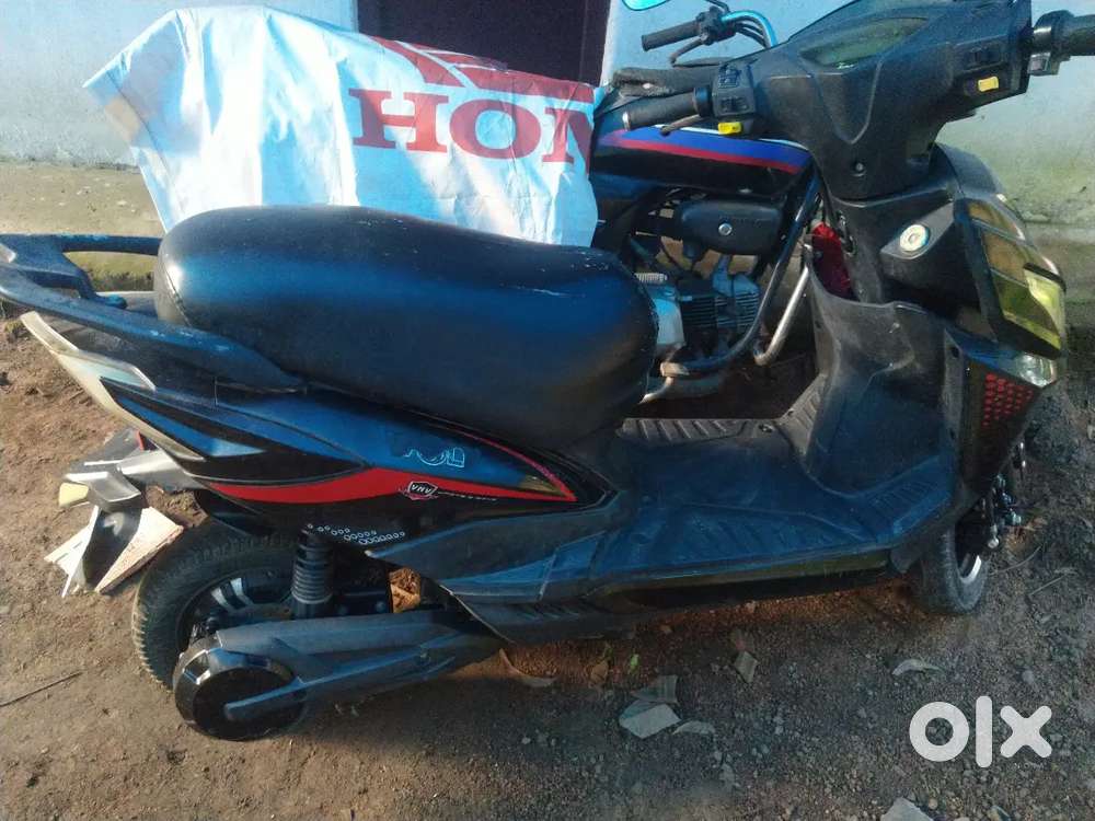 നിലവിൽ കംപ്ലയിന്റ് ഒന്നും ഇല്ല 45/50 കിലോമീറ്റർ കിട്ടും ഫുൾ ചാർജിൽ