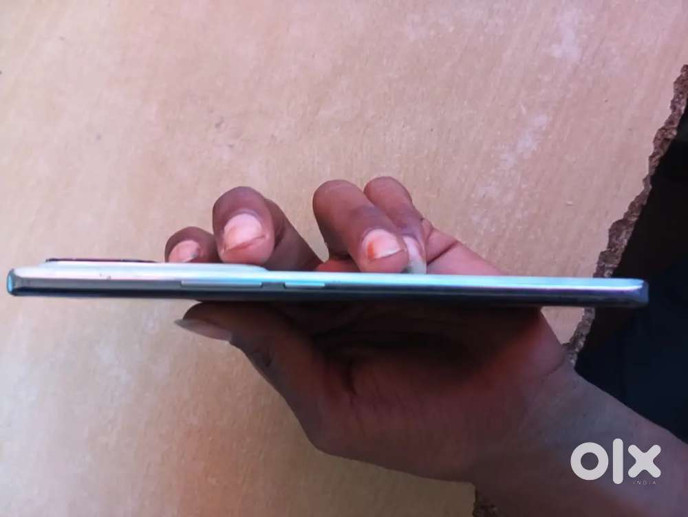 Vivo v 30 pro storage 256.