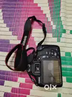 DSLR Canon EOS 1500D Camera selling