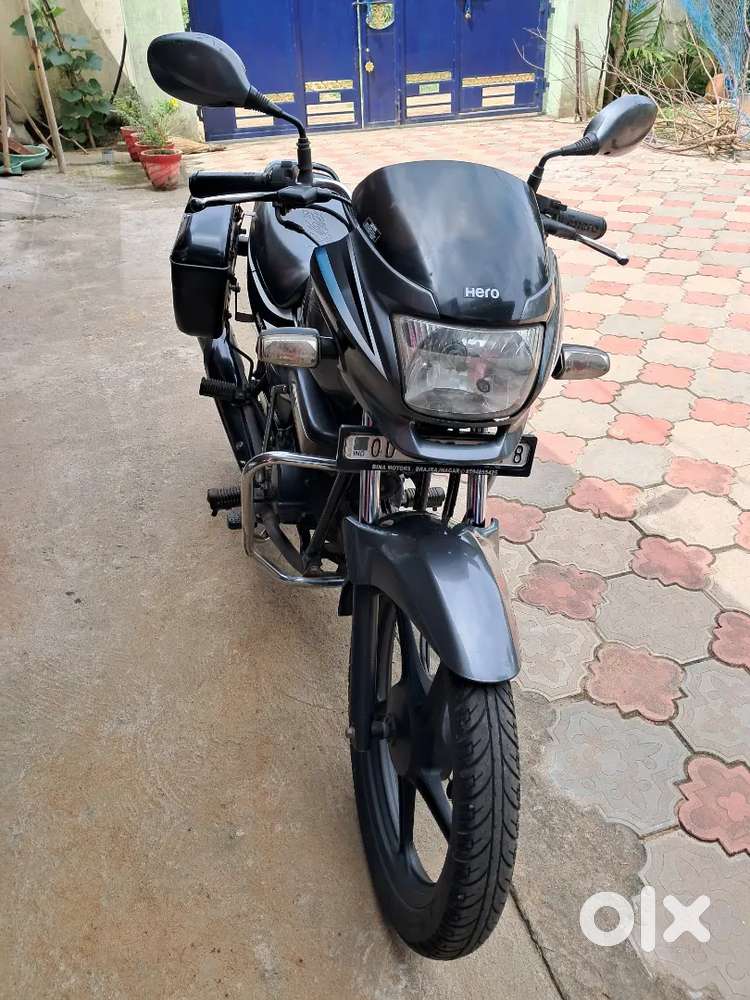 Hero Super Splendor BS4 125cc