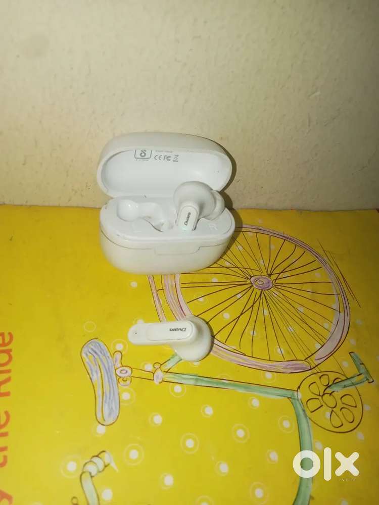 Air buds bluetooth