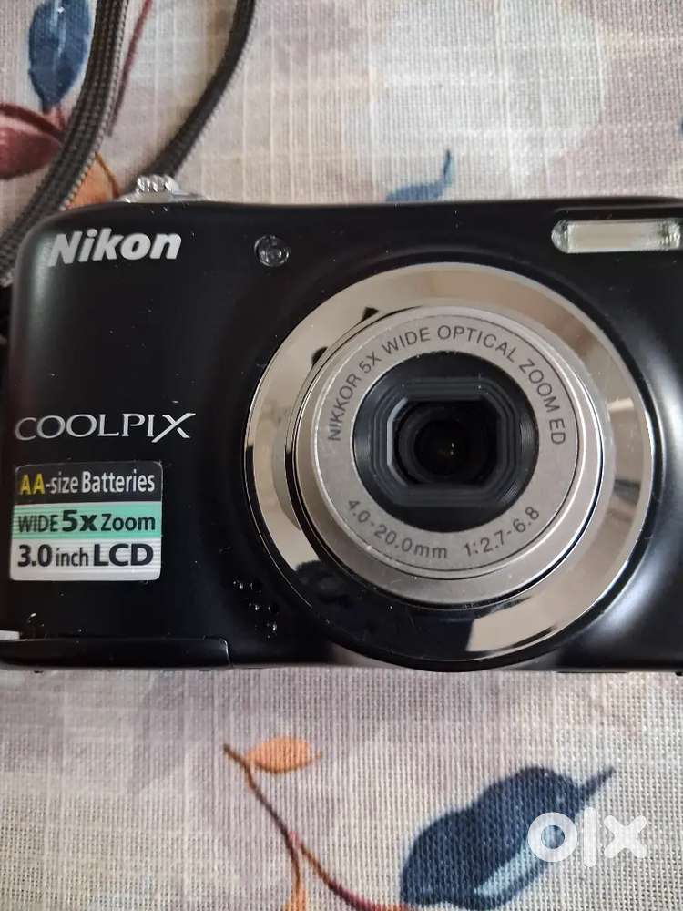 DIGITAL CAMERA