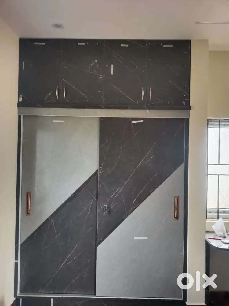 2bhk house for working professional and  Family