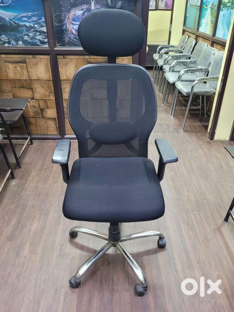 Crazy official chair