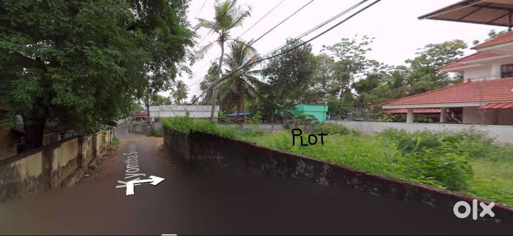 Corner plot in residential layout – Thrippunithura