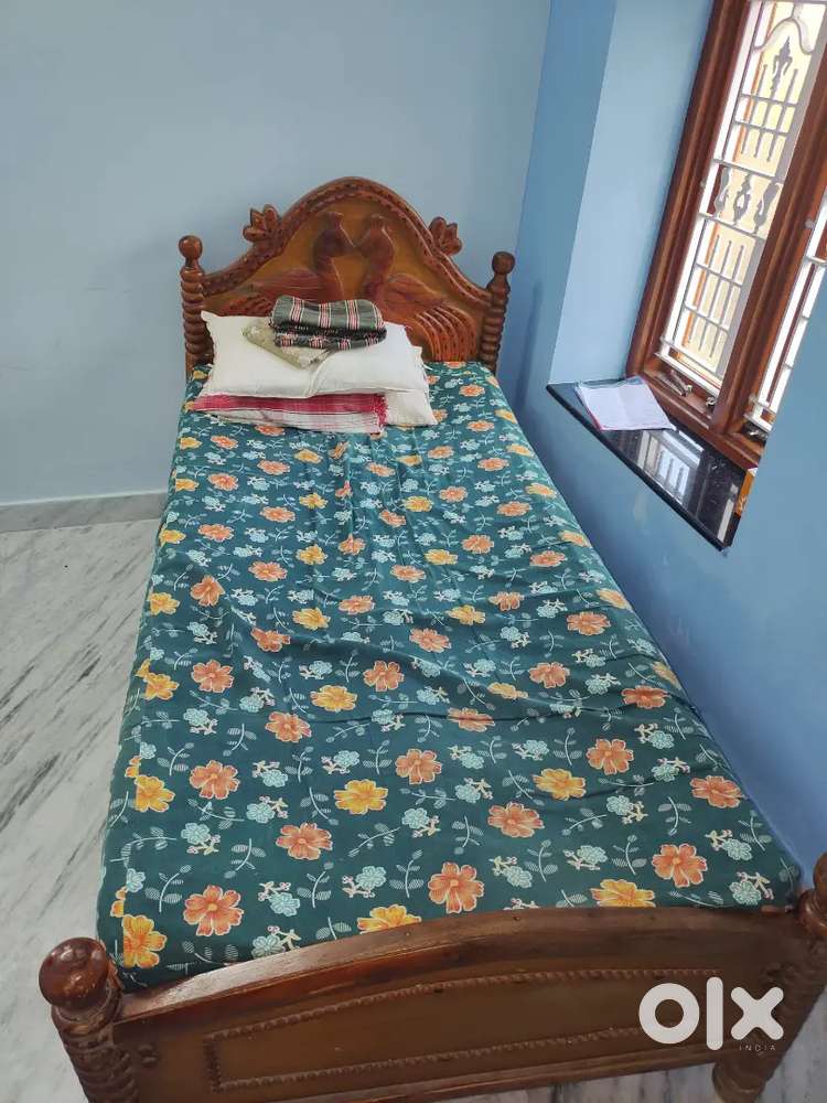 Single Cot (Teku) and mattresses