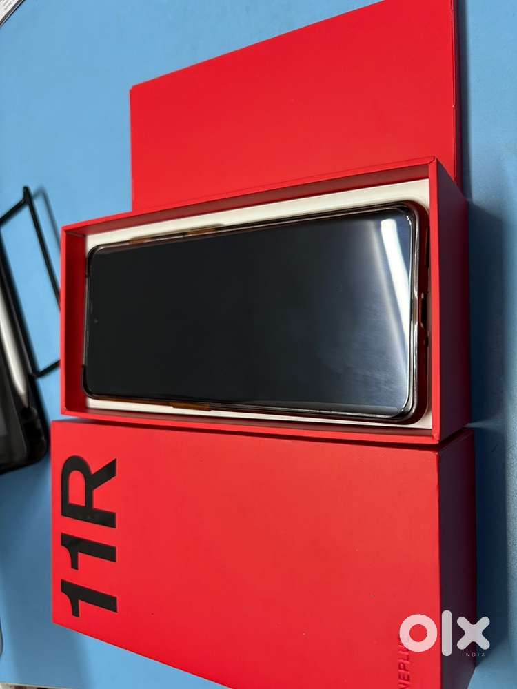 One plus 11r 5G  Mint Condition  with box and accessories