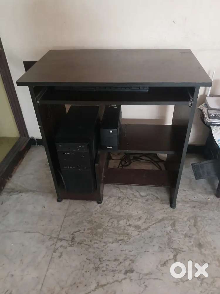 Computer Table