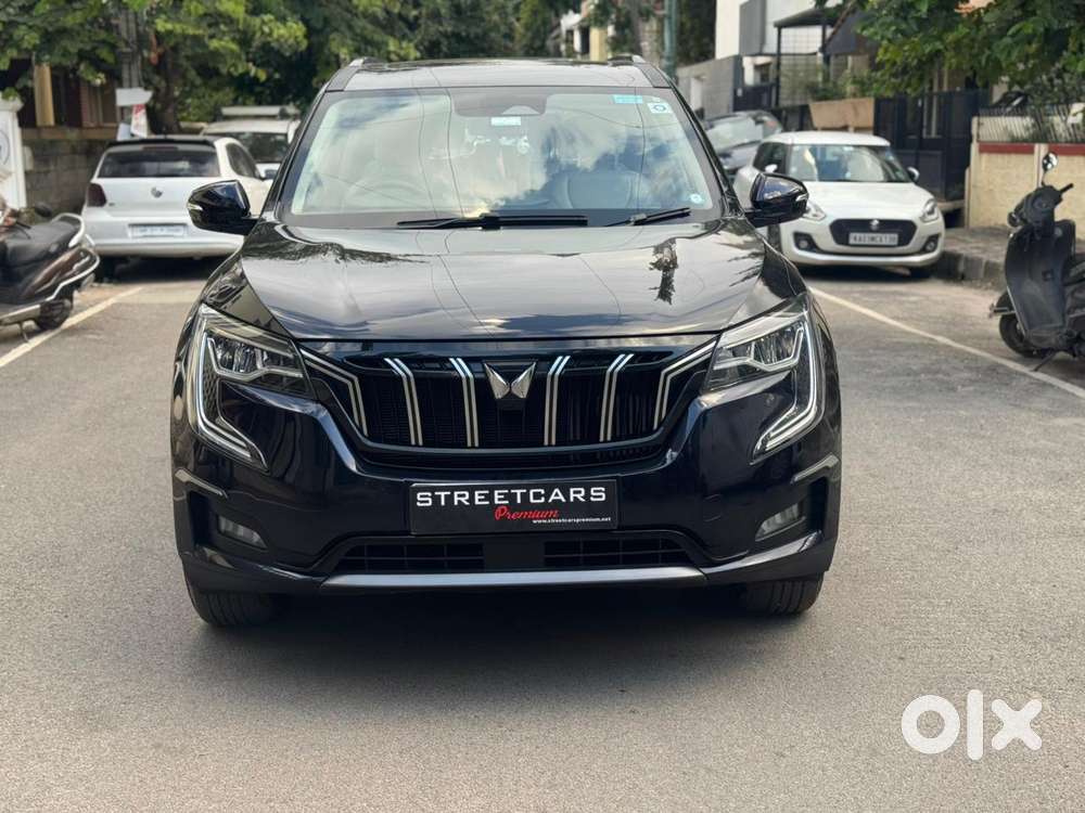Mahindra XUV700 2.0 AX 7 Petrol AT Str, 2023, Petrol