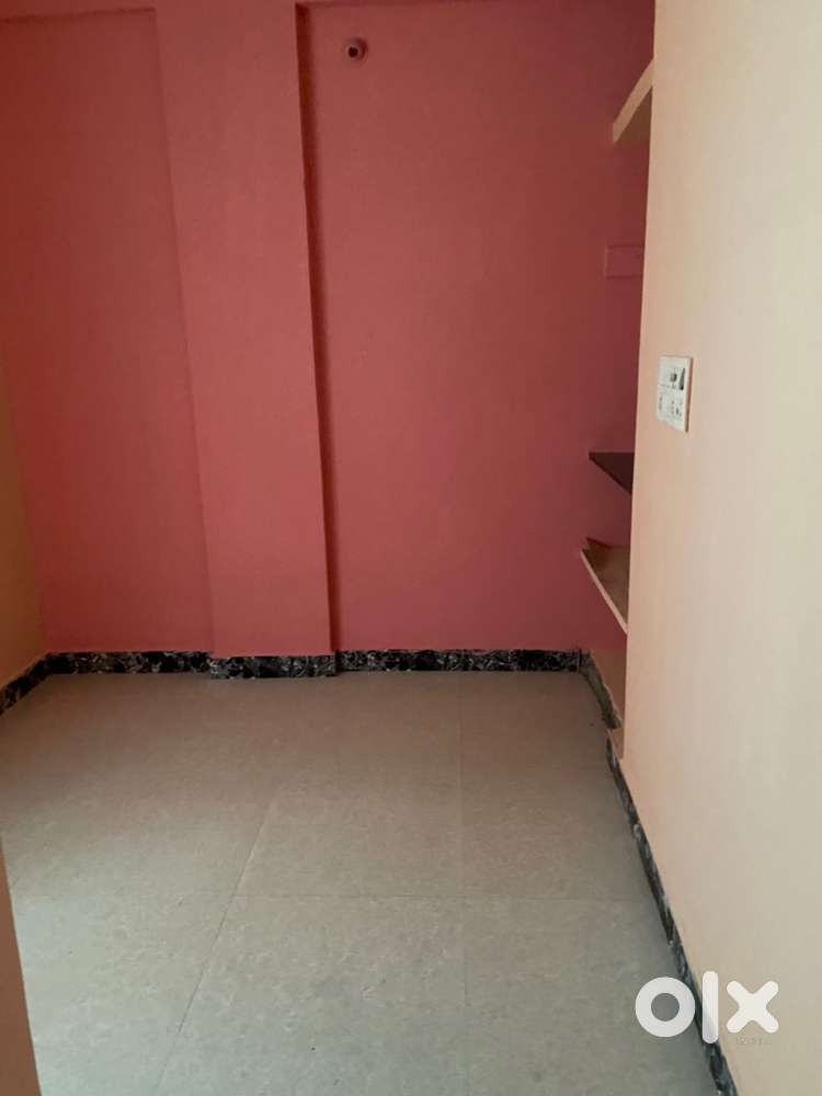 I am looking for a female roommate flatmate