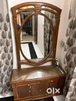 Dressing table