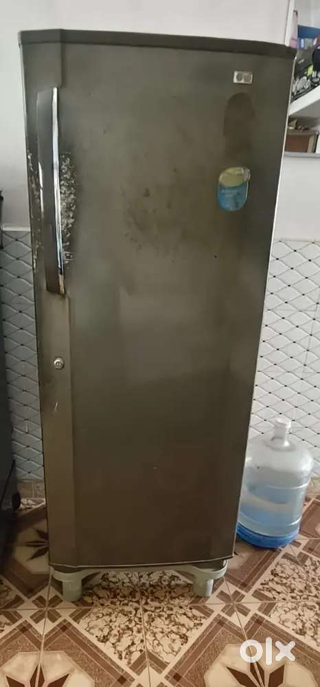 LG Refrigeration with Stand