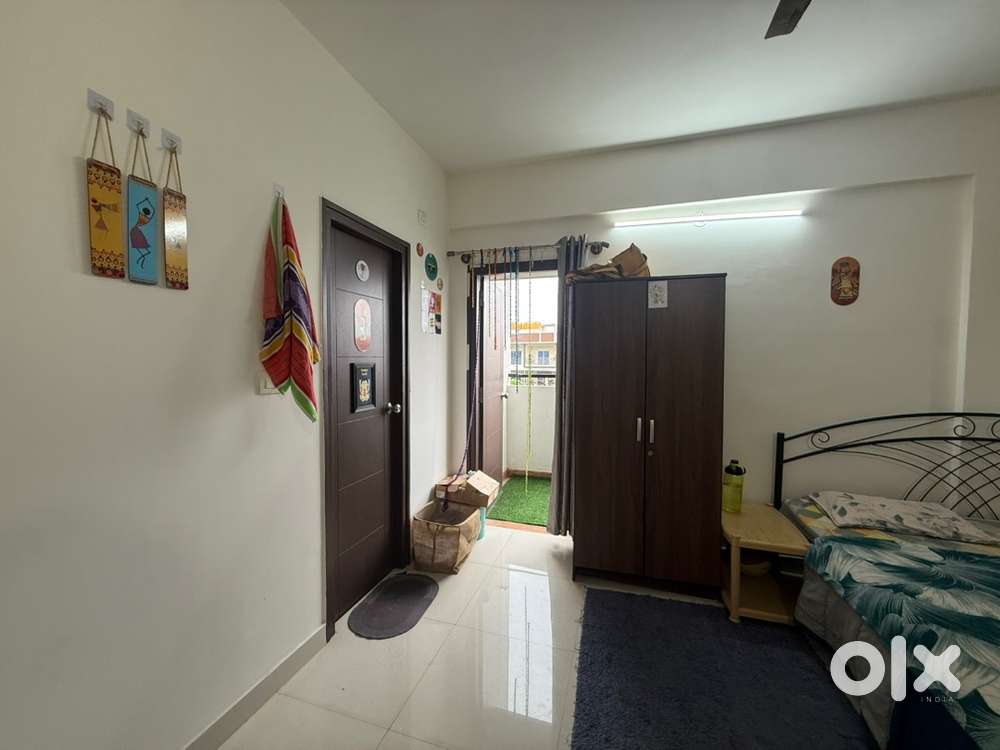 1 Room in 3BHK with Attached Washroom in Premium Gated Society