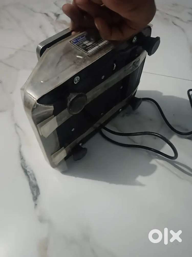 Weighing machine rs. 1100