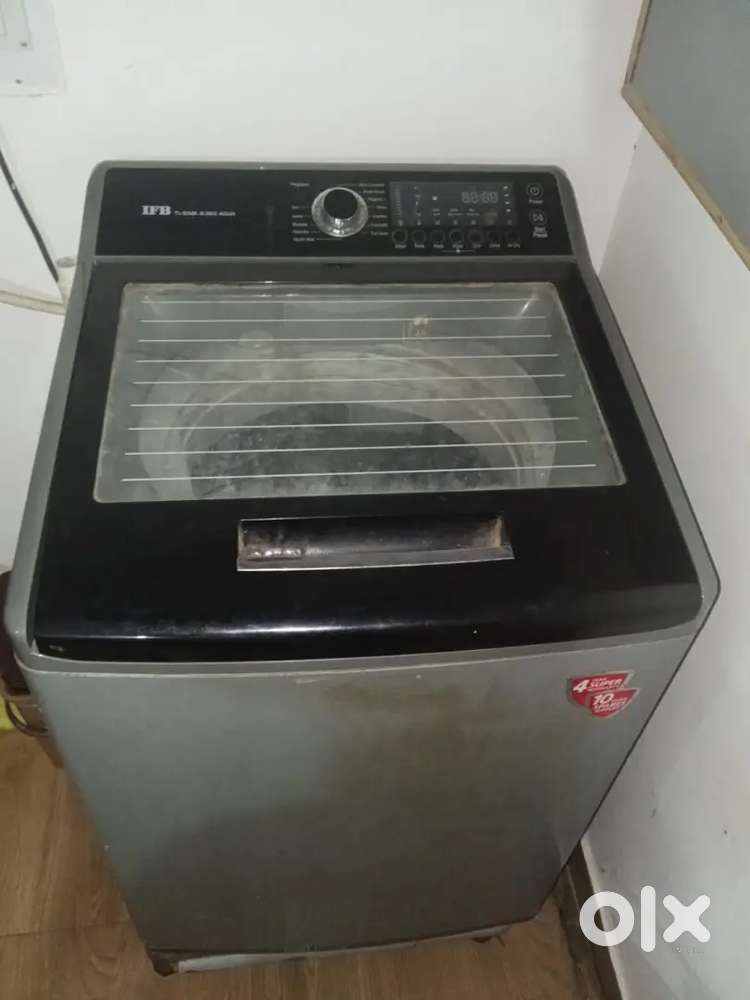 Fully automatic washing machine achi condition me sell karni hai.