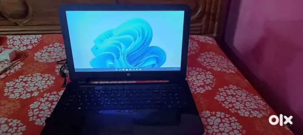 Selling HP Laptop