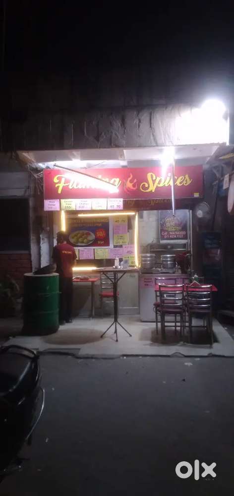 Chinese Cook and Tandoori Karigar