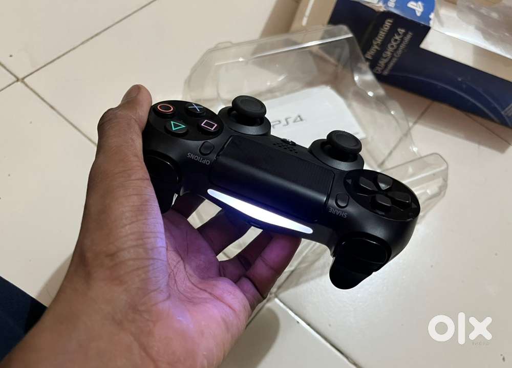 PS4 Dual Shock 4.
