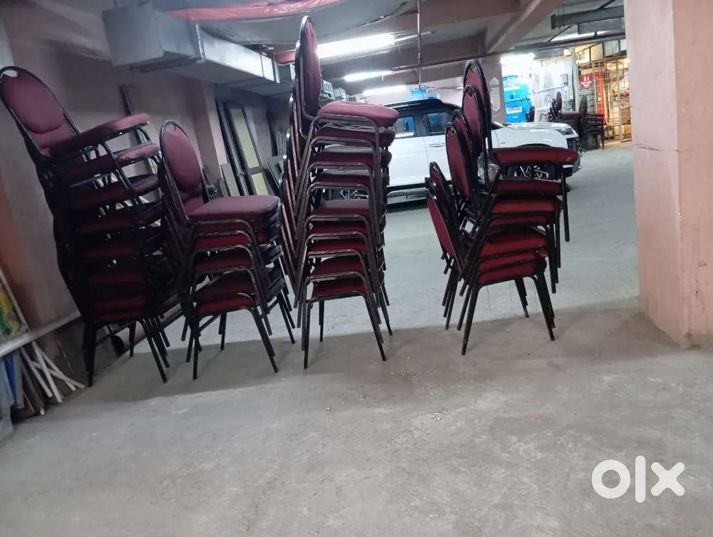 HALL CHAIR