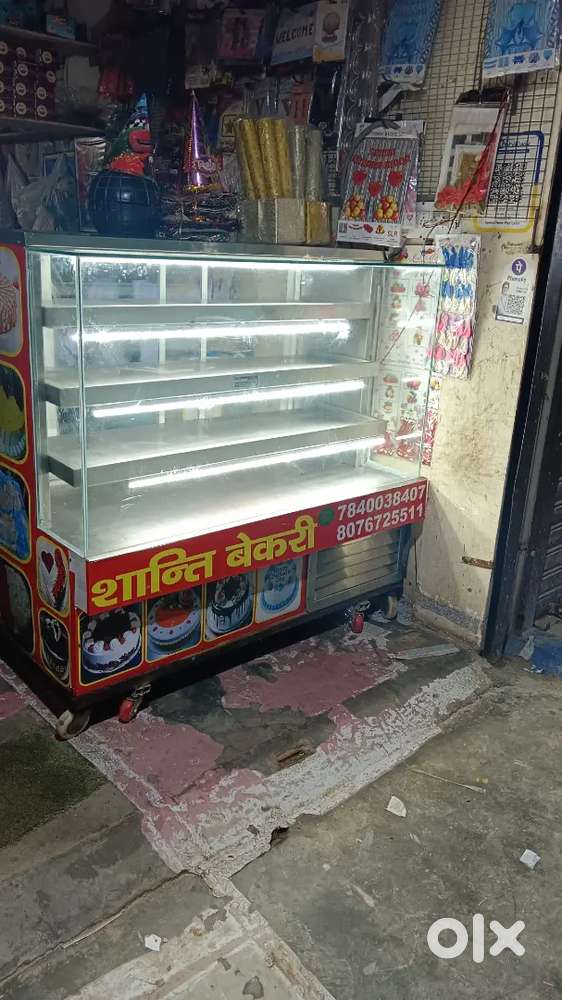 4x4 feet freezer,Counter for Cake and sweets shop
