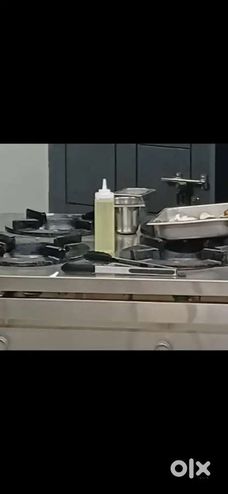 Four burner  and tawa