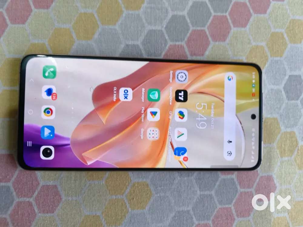 VIVO Y200 8 gb ram 128 gb memory excellent condition