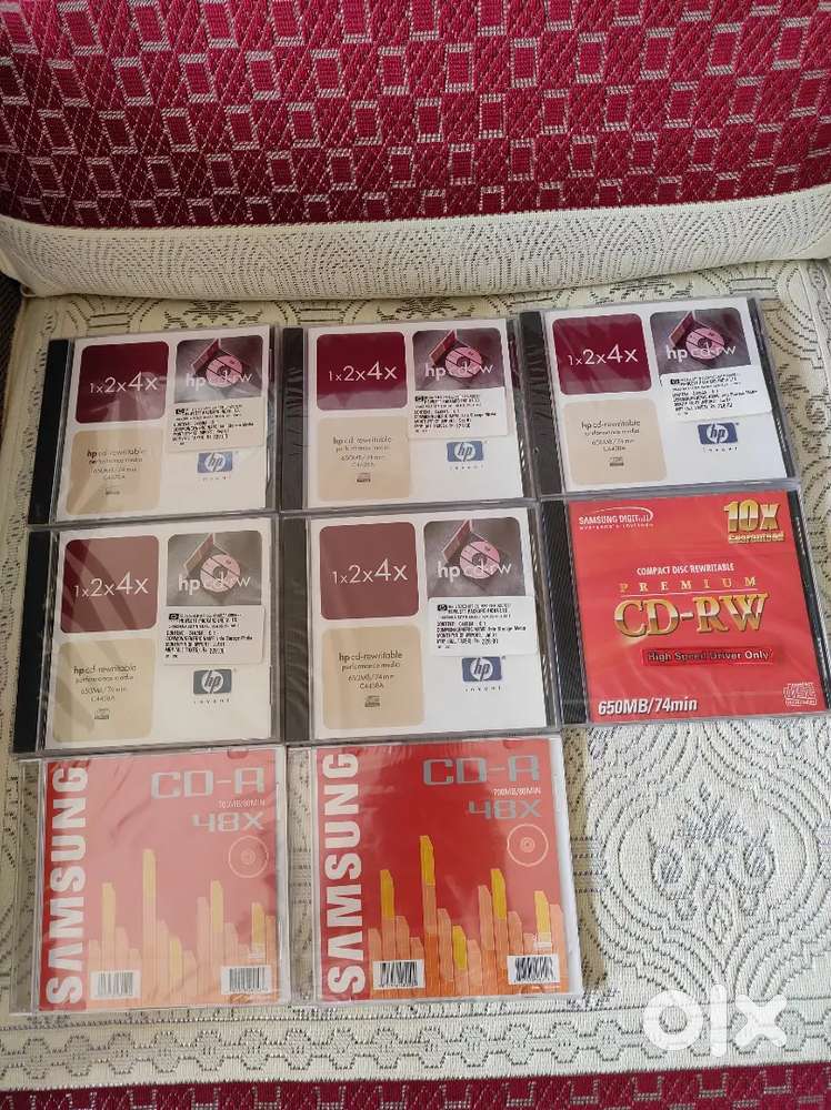 PACK PIECE 8 DVD RW. ALL FOR JUST Rs.200/-