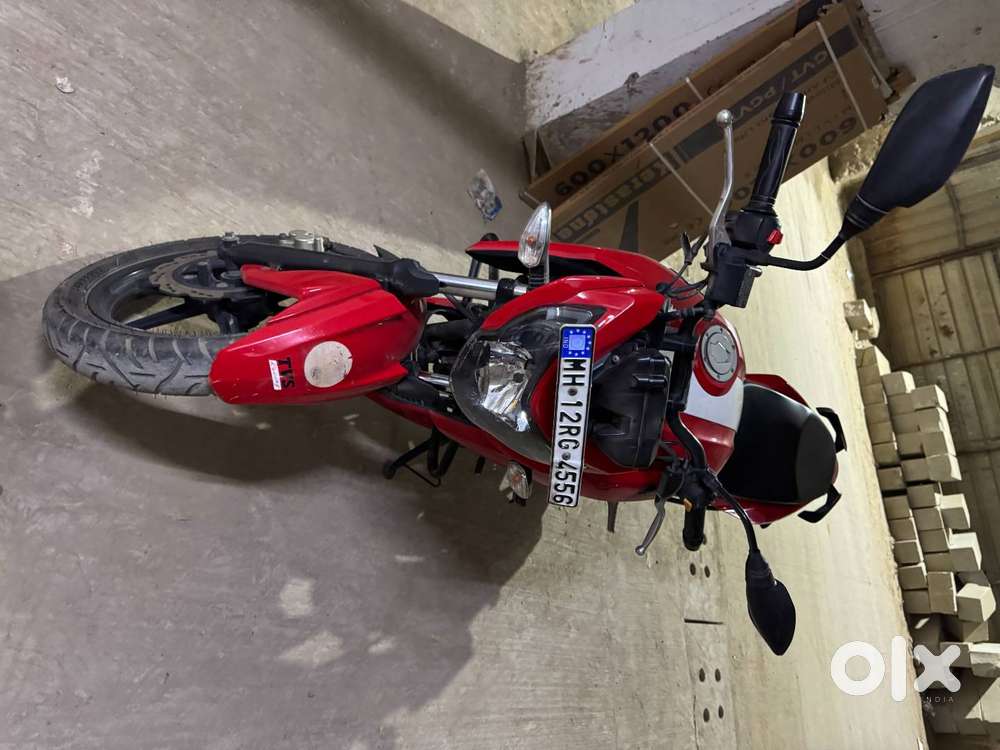 TVS APACHE 160 4V dual disc  Only 11.5k driven