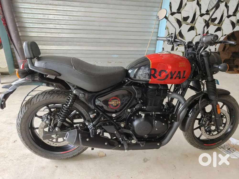 Royal Enfield Hunter 350 Rebel Red – 1 Year Old, 4000 km, Like New