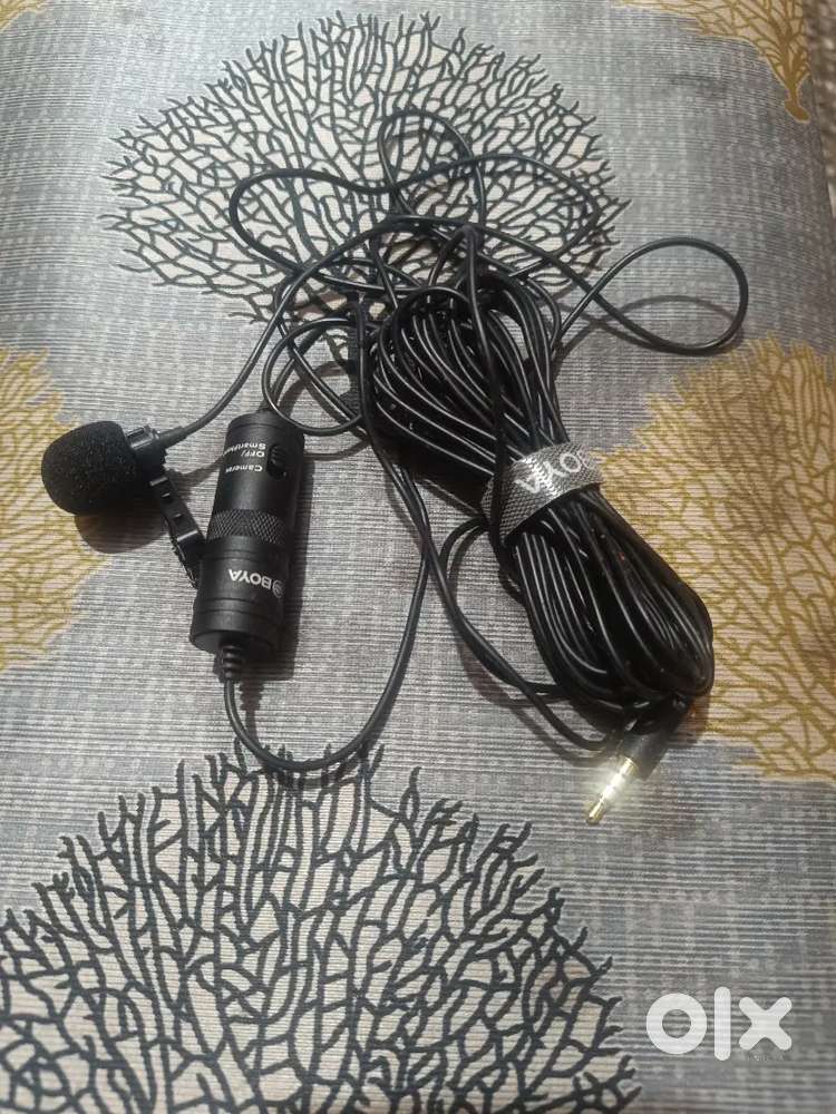 Boya ByM1 Auxiliary Omnidirectional Lavalier
Condenser Microphone