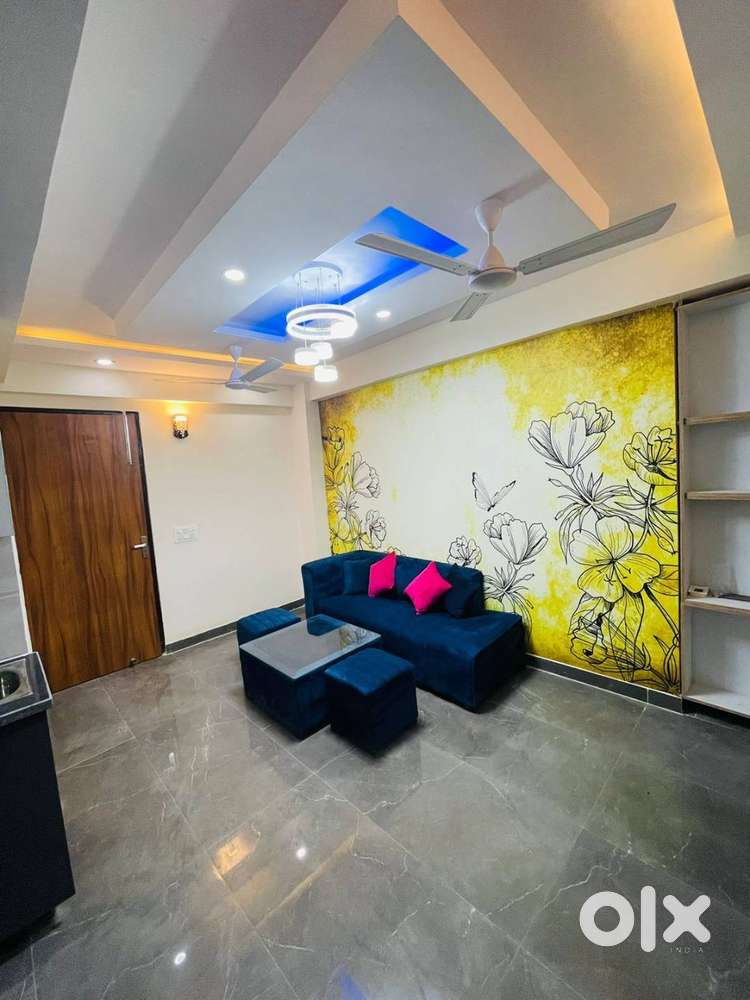 1BHK WITH ROOF RIGHT AT BEST PRICE IN NOIDA EXTENSION
