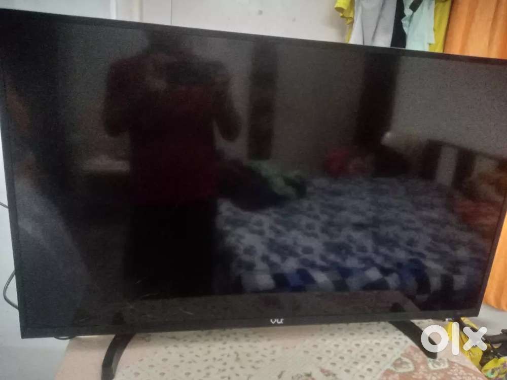 TV Vu 40 inch screen broken