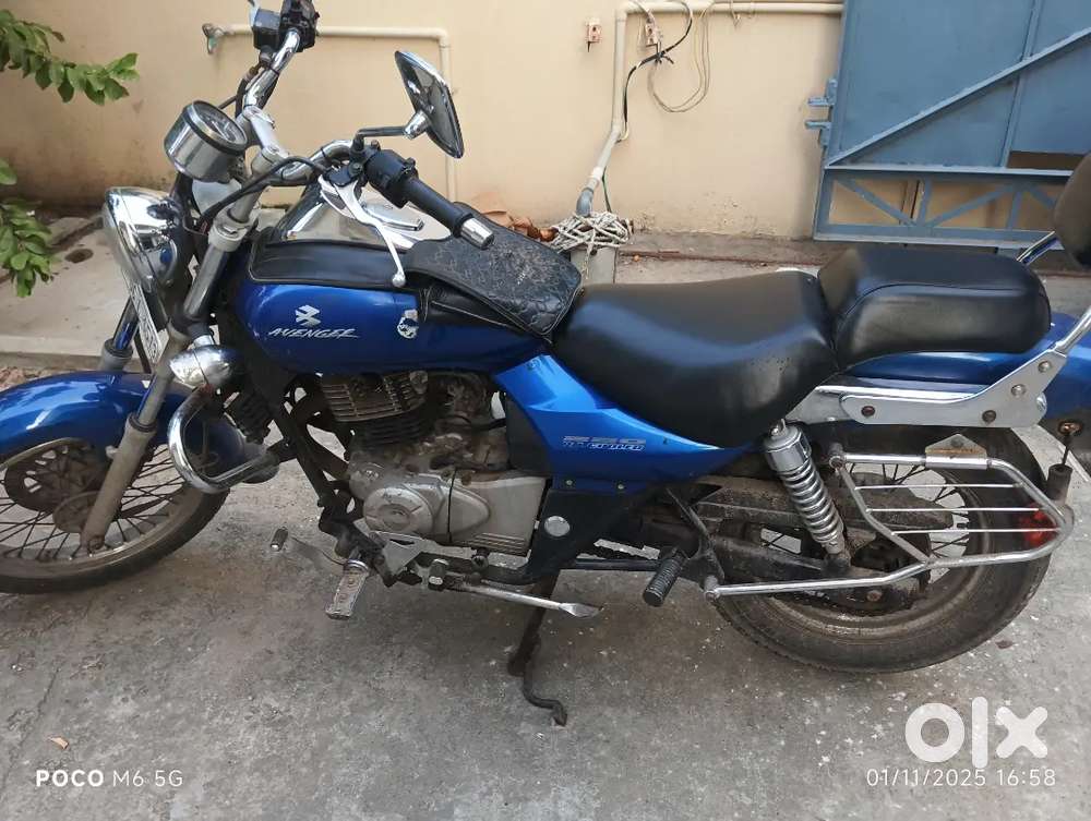 Bajaj avenger220cc