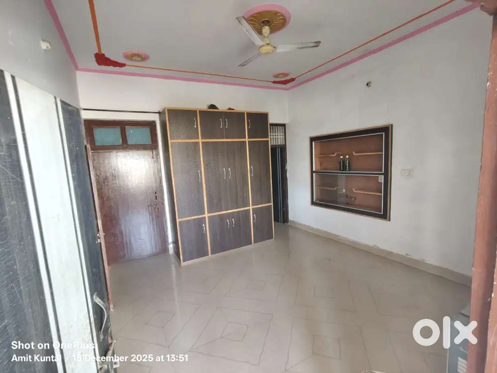Spacious Independent Floor with Sunny Balcony in Jawahar Nagar